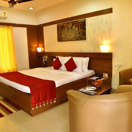 Kstdc Hotel Mayura Bhuvaneshwari Kamalapur Hampi Exteriör bild