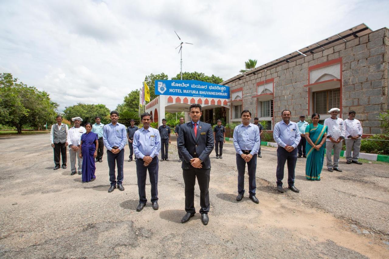 Kstdc Hotel Mayura Bhuvaneshwari Kamalapur Hampi Exteriör bild