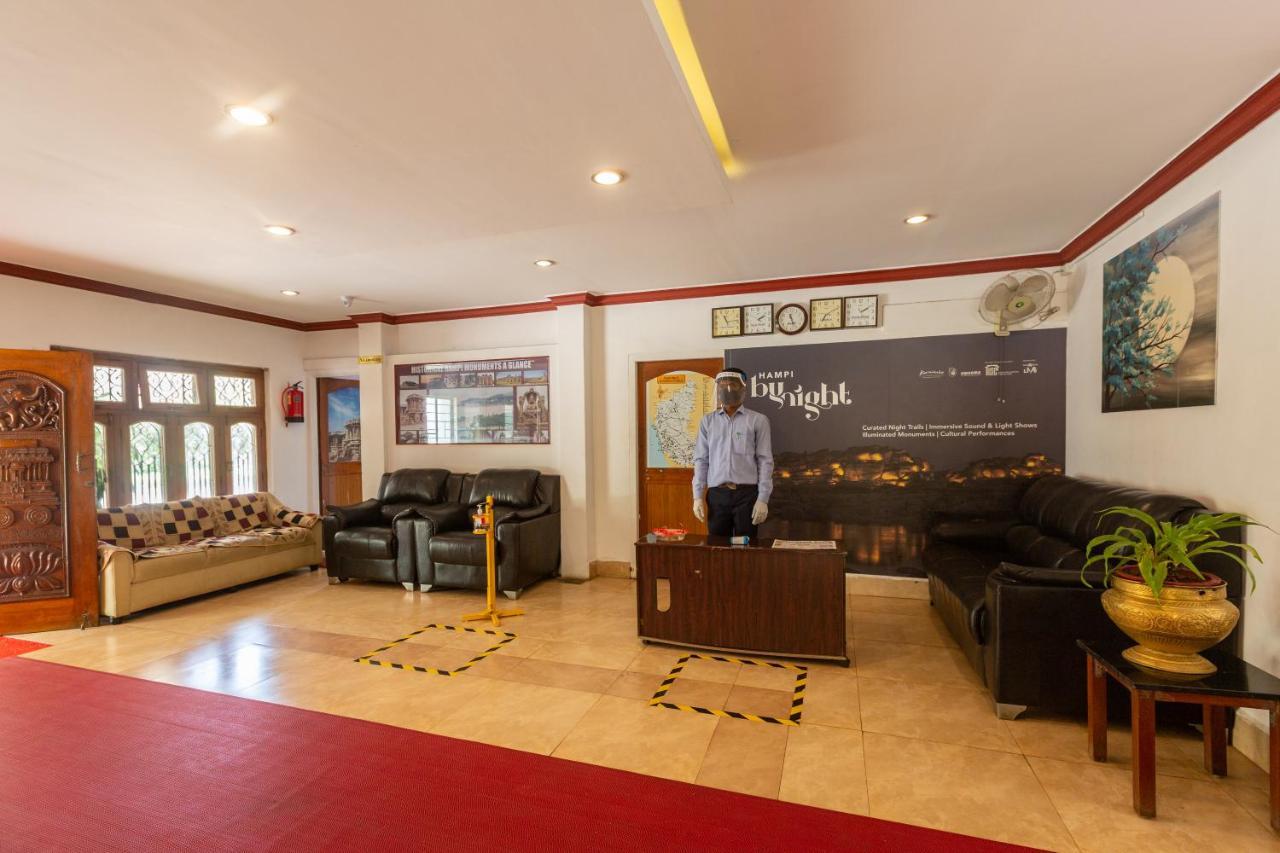 Kstdc Hotel Mayura Bhuvaneshwari Kamalapur Hampi Exteriör bild