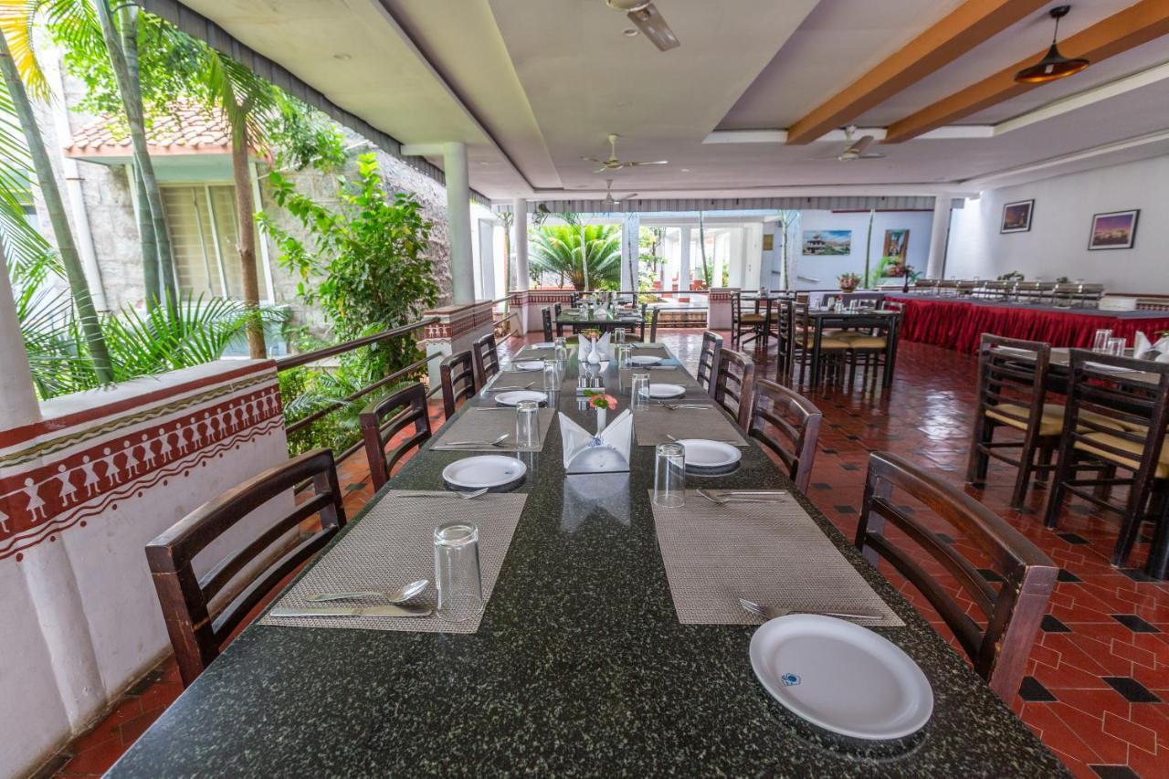 Kstdc Hotel Mayura Bhuvaneshwari Kamalapur Hampi Exteriör bild