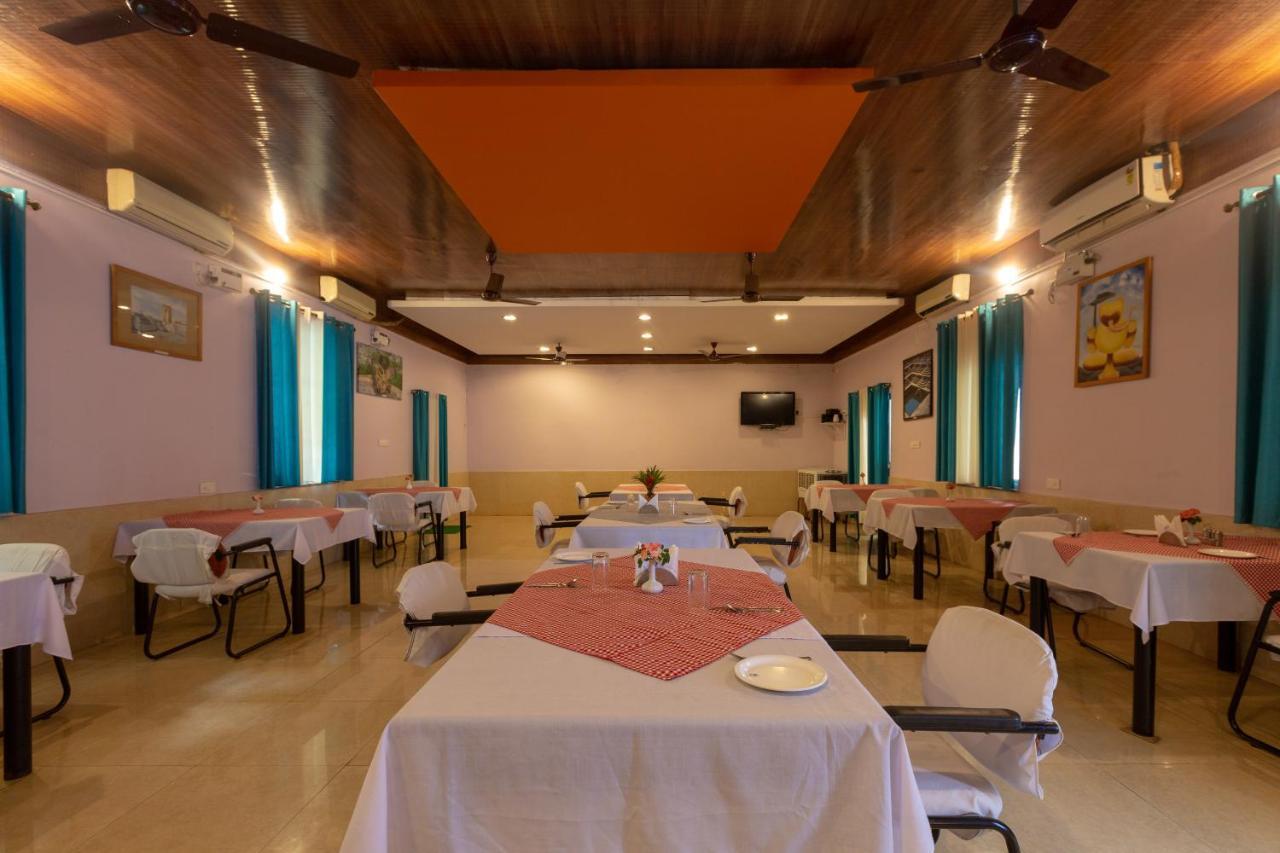 Kstdc Hotel Mayura Bhuvaneshwari Kamalapur Hampi Exteriör bild