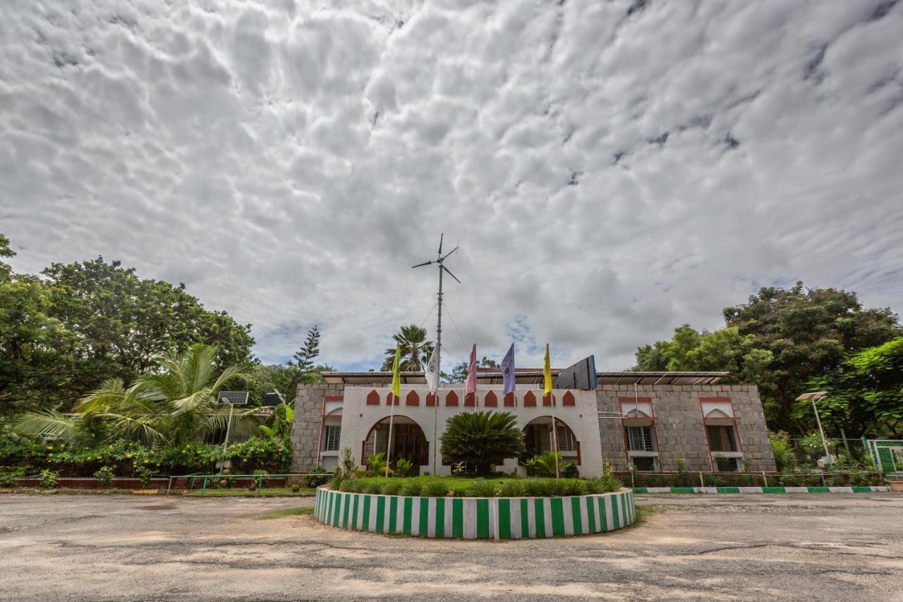 Kstdc Hotel Mayura Bhuvaneshwari Kamalapur Hampi Exteriör bild