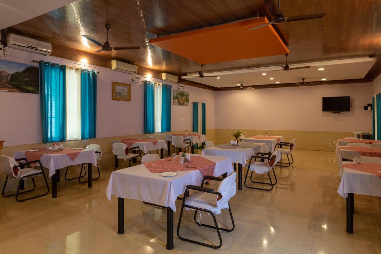 Kstdc Hotel Mayura Bhuvaneshwari Kamalapur Hampi Exteriör bild