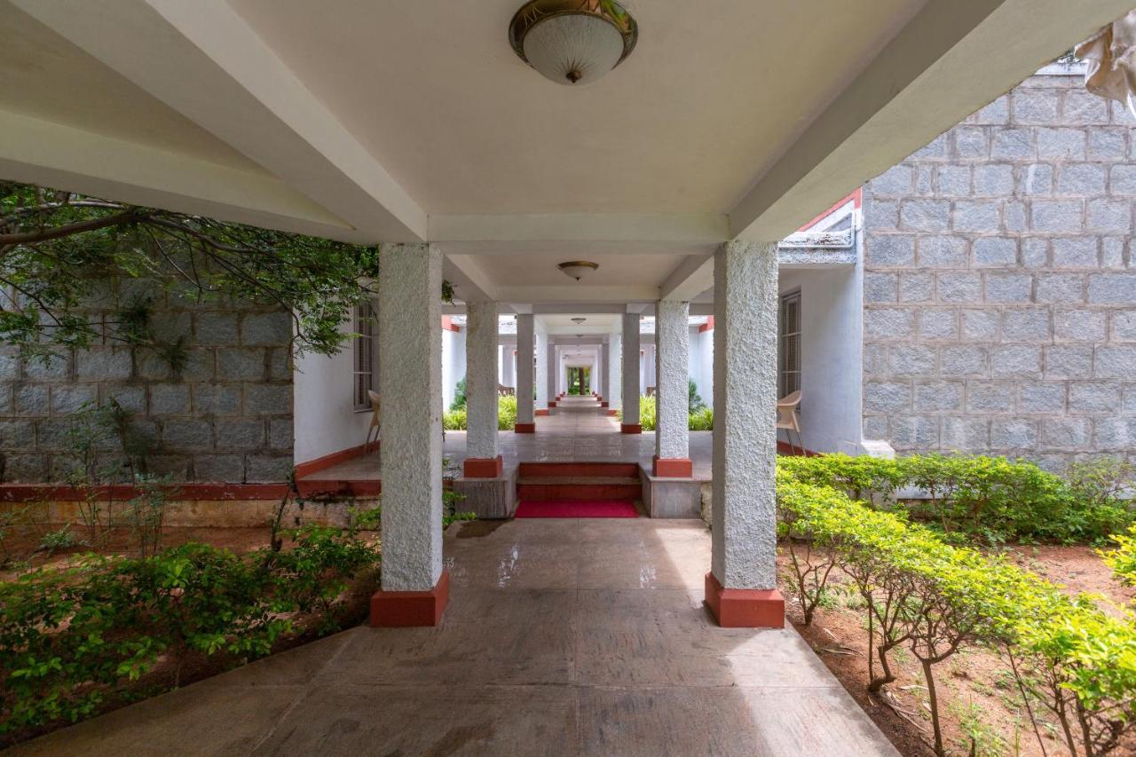 Kstdc Hotel Mayura Bhuvaneshwari Kamalapur Hampi Exteriör bild