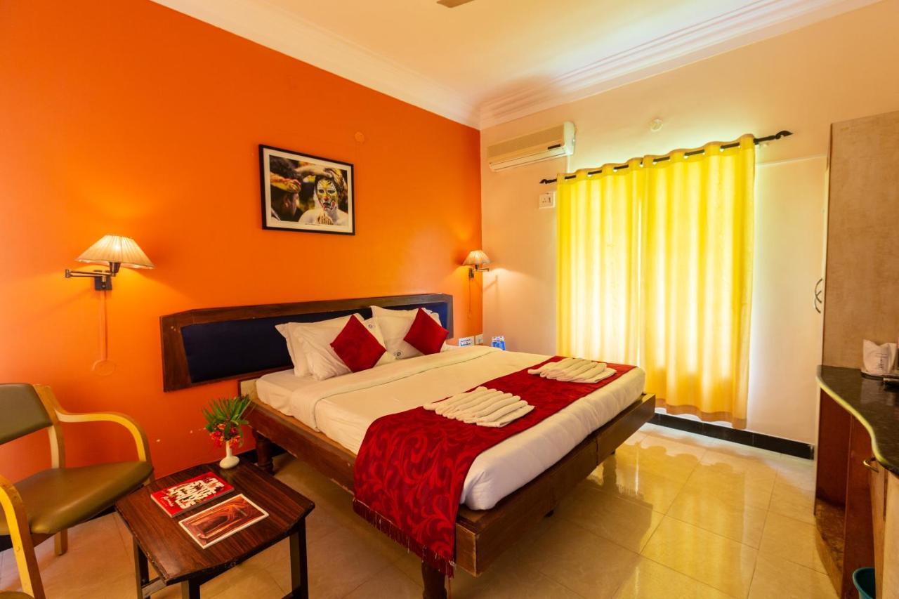 Kstdc Hotel Mayura Bhuvaneshwari Kamalapur Hampi Exteriör bild