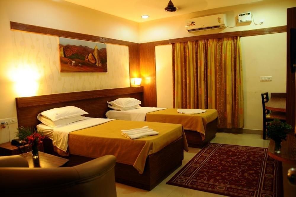 Kstdc Hotel Mayura Bhuvaneshwari Kamalapur Hampi Exteriör bild