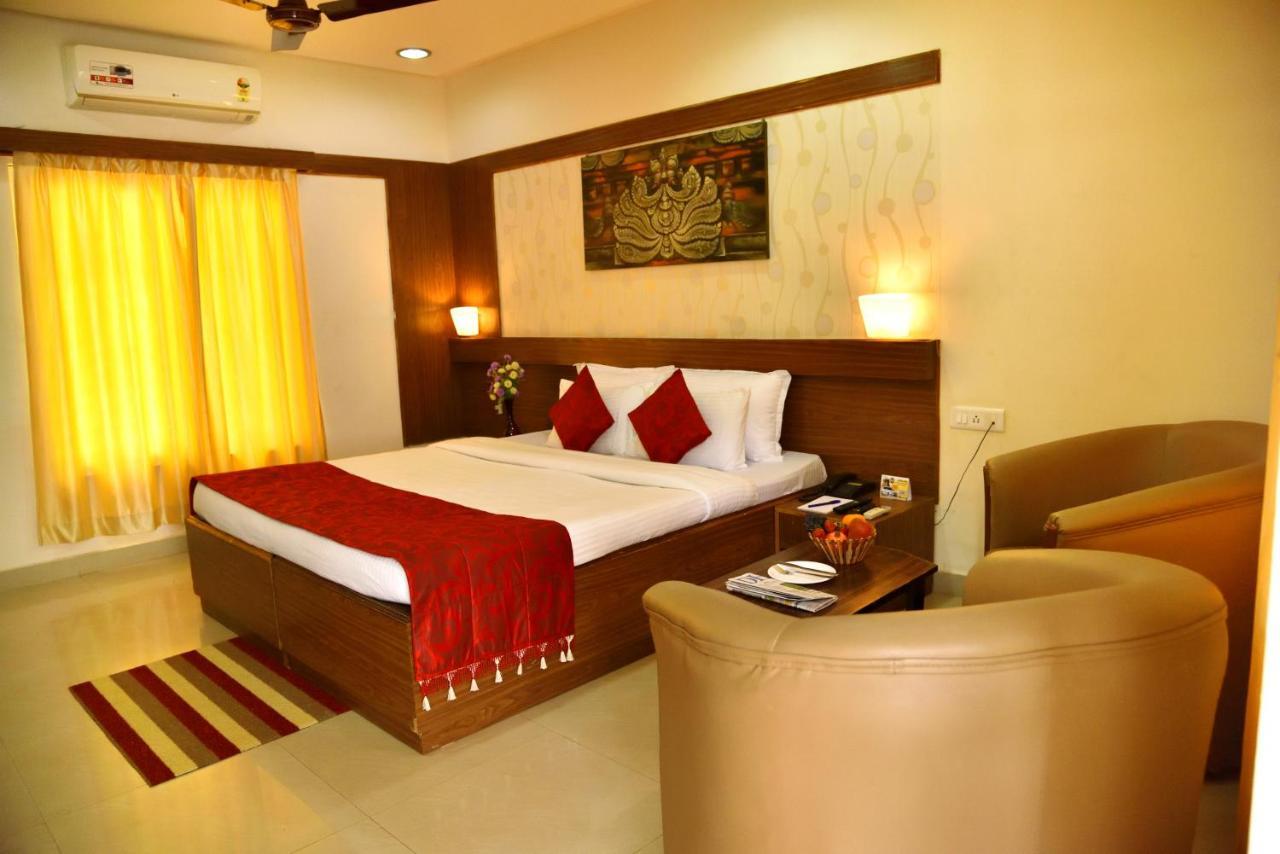 Kstdc Hotel Mayura Bhuvaneshwari Kamalapur Hampi Exteriör bild